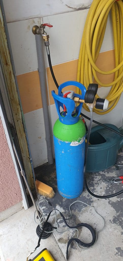 Branchement bouteille de gaz traceur azote hydrogène